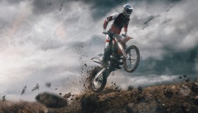 ayx.com-双线狂潮，浓眉哥十场得分盛宴，FPX逆境挑战极限